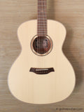 Baton Rouge AR61S/A Grand Auditorium Canadian Spruce (no cutaway/no pickup) with Gigbag - GuitarPusher