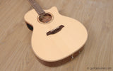 Baton Rouge AR65S/ACE Grand Auditorium European Spruce with Gigbag - GuitarPusher